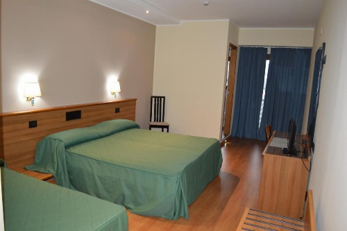 Canadian Hotel image 11