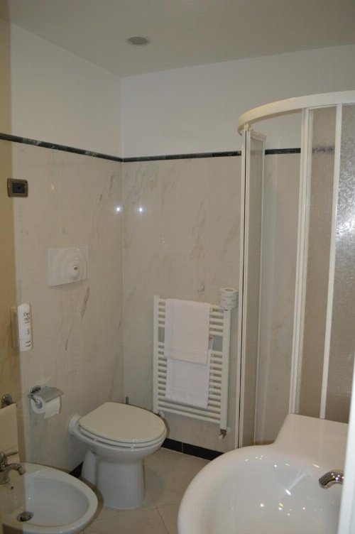 Canadian Hotel image 13