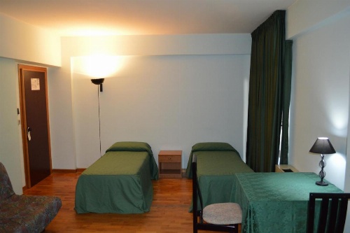 Canadian Hotel image 7